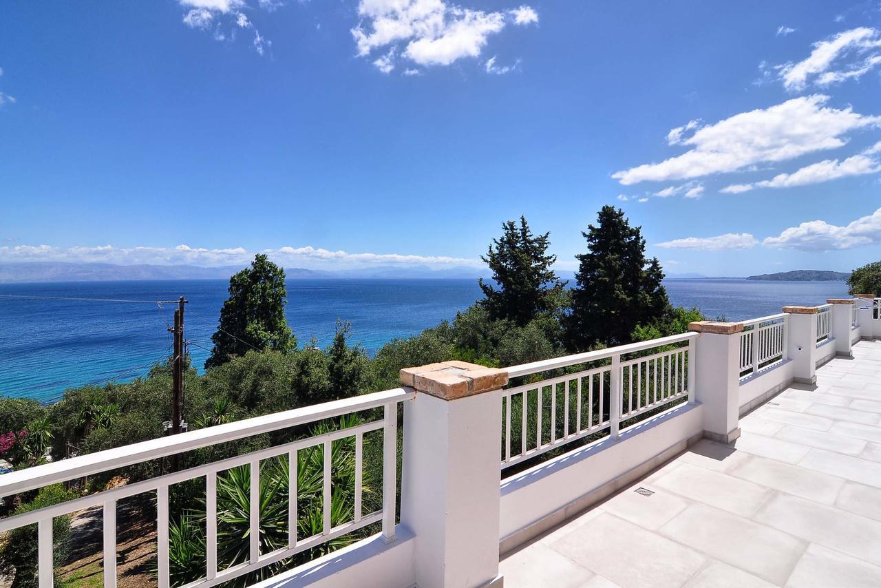 Veroniki Penthouse Deluxe Apartment Agios Ioannis Peristerion Exterior photo