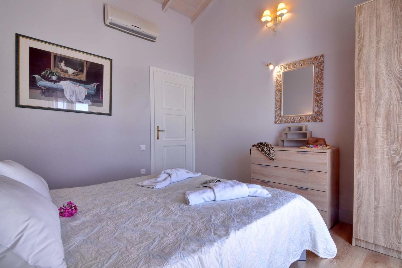 Veroniki Penthouse Deluxe Apartment Agios Ioannis Peristerion Exterior photo